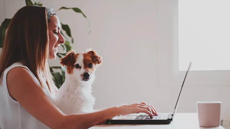 employee using benefits tech